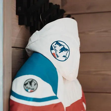 Des Cerisiers - Luxe Et Parking A Le Praz アパート