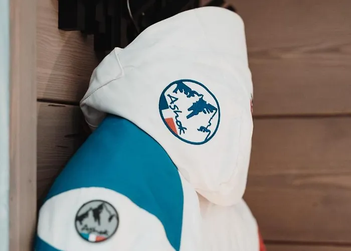 Des Cerisiers - Luxe Et Parking A Le Praz Apartment